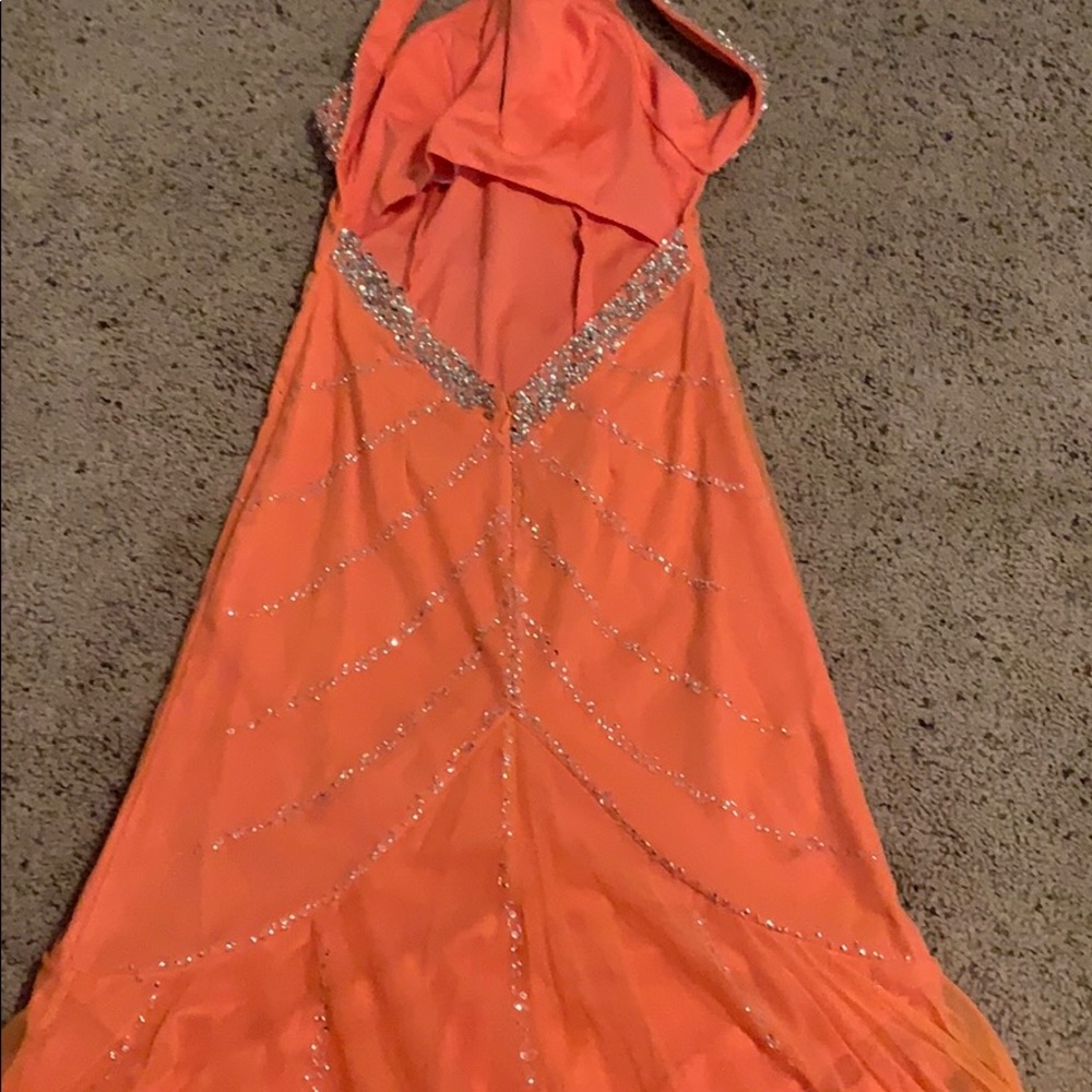 Dress - Picture 5 of 5